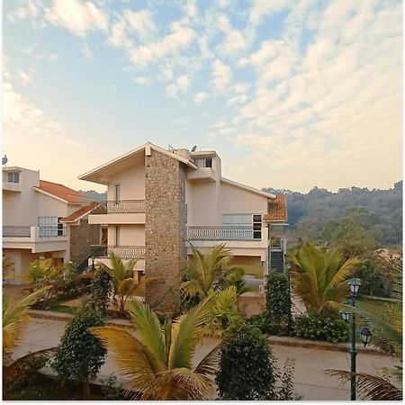 Wood Stock Acres Villa Resort Thane Exterior photo
